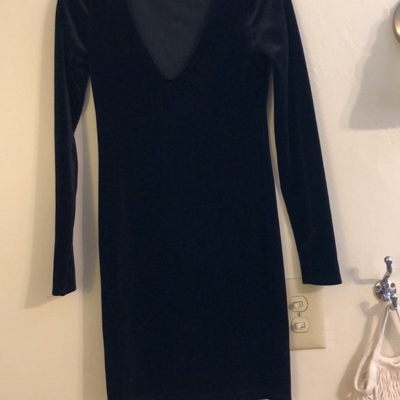 Velvet dress - Picture 3 of 3